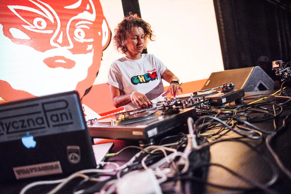DJ Praktyczna Pani