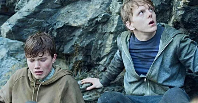 "22 lipca": Pokonać lęk. Film o tragedii na wyspie Utoya [RECENZJA]
