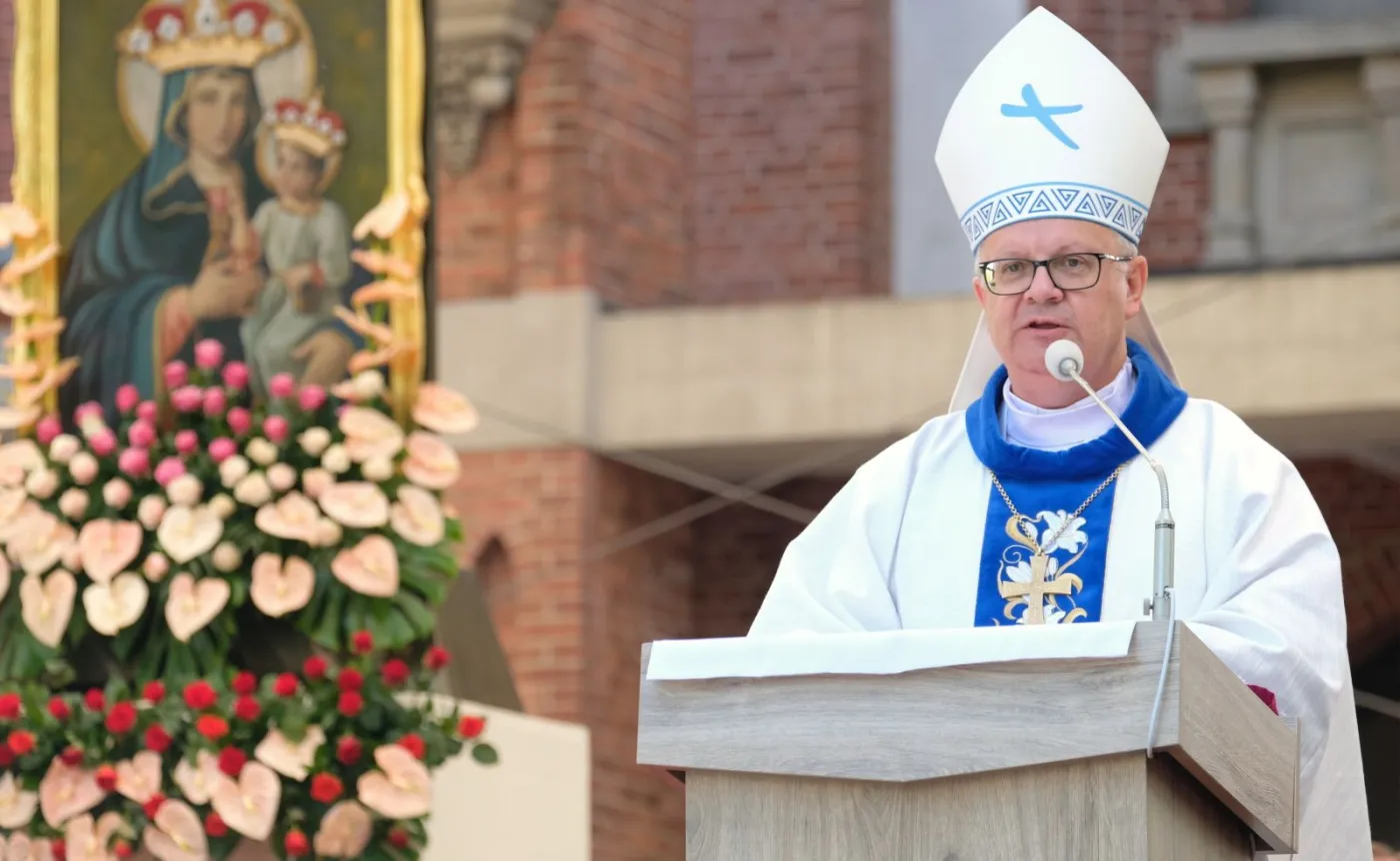 Biskup Andrzej Czaja