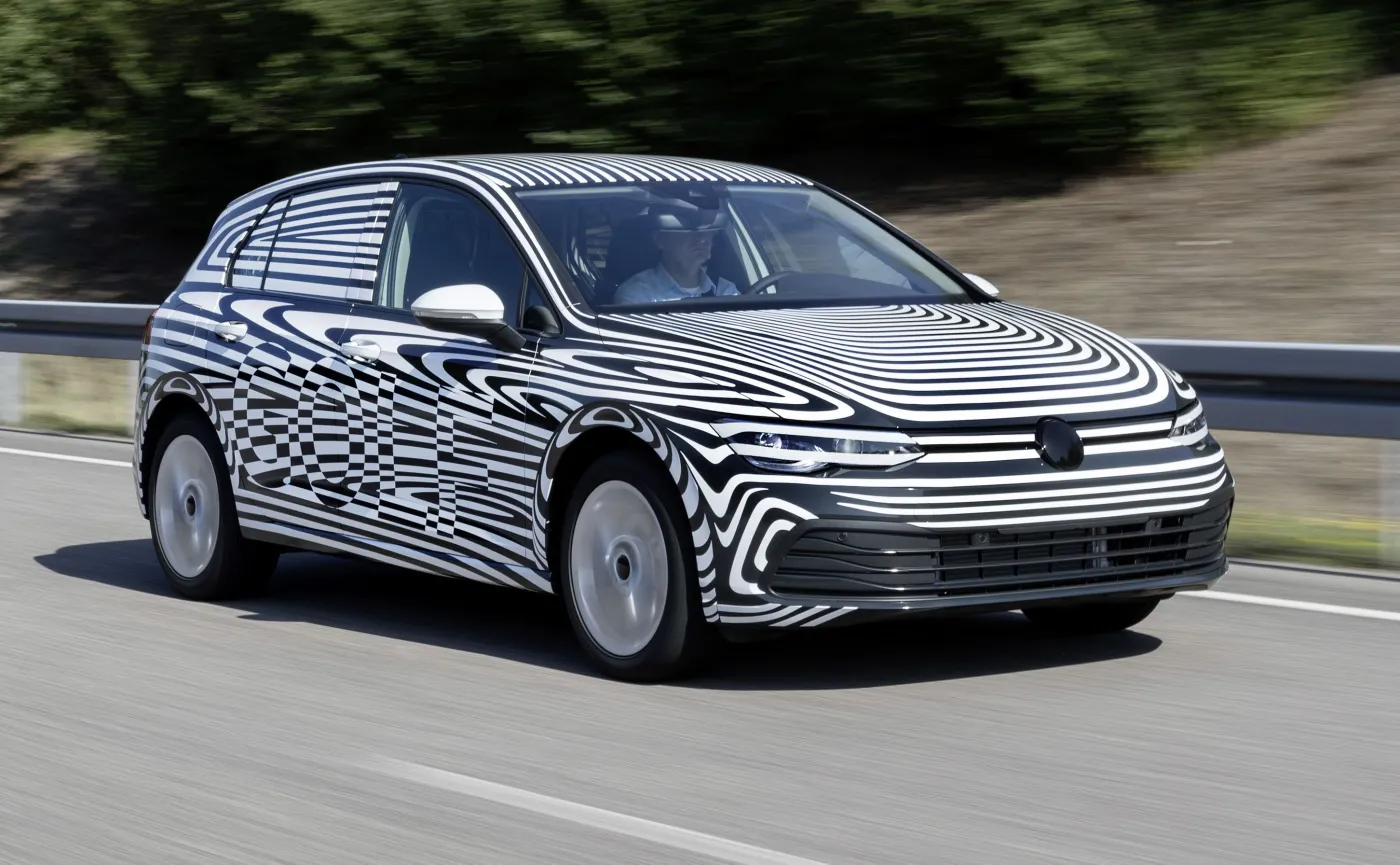 Volkswagen Golf VIII na drodze. Wygl