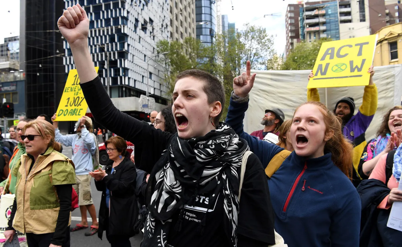 12655628-protesty-w-melbourne.jpg