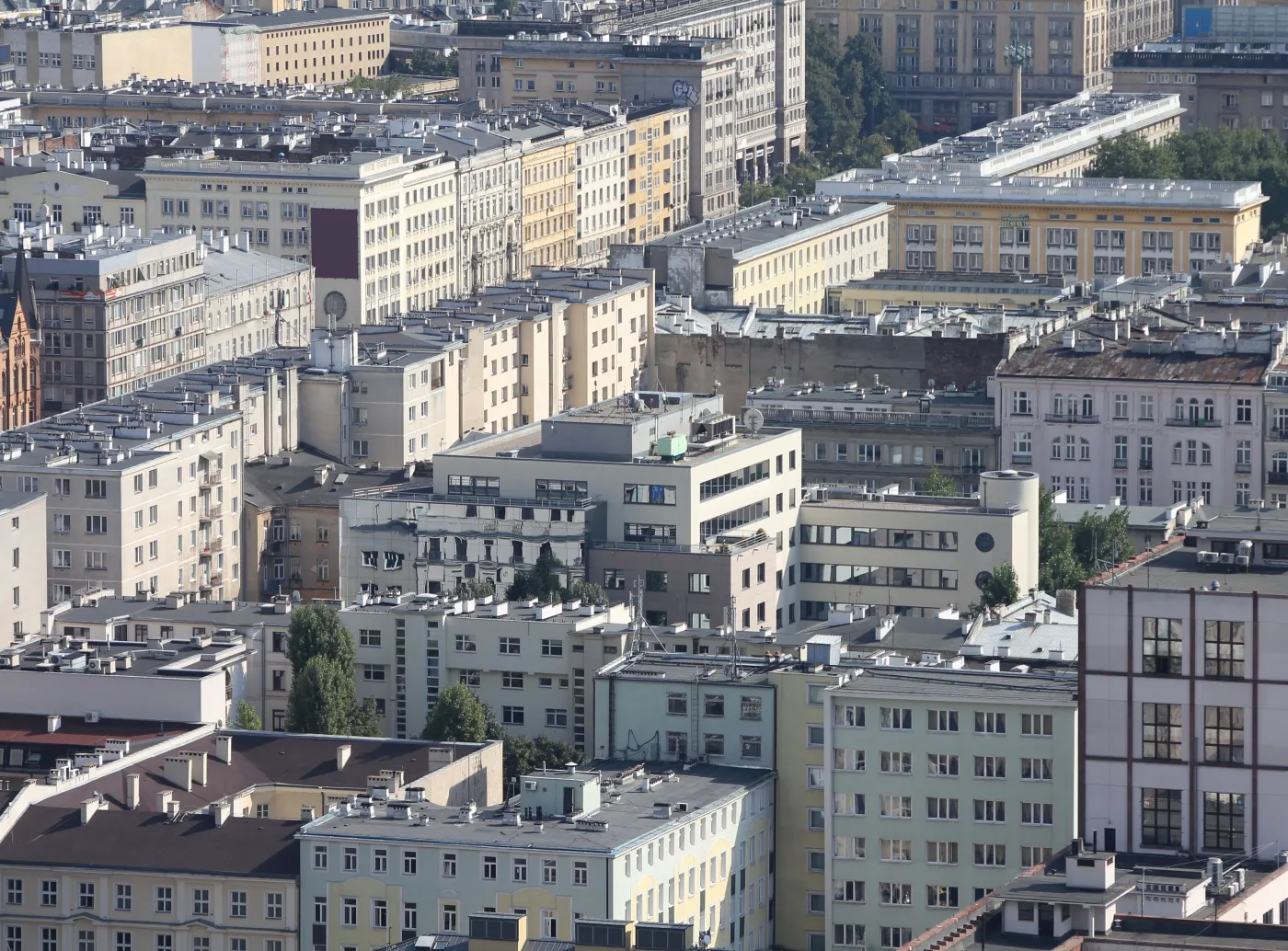 Przeludnienie, fatalne warunki. Brakuje mieszkań w Polsce