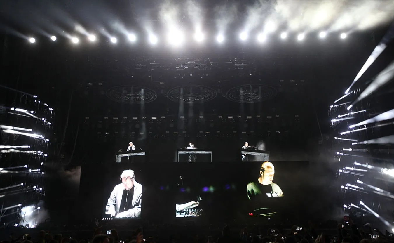 12449124-swedish-house-mafia.jpg