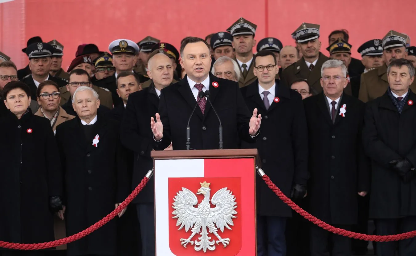 Gdy ludzie oswoją się z wirusem, wtedy przyjdzie czas na selekcję przywódców [FELIETON]