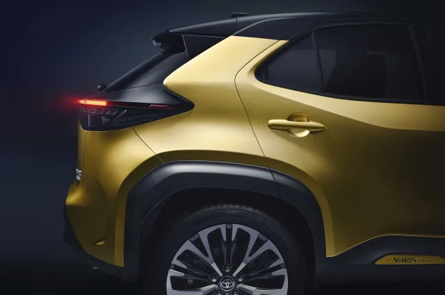 Toyota Yaris Cross daje popis. To nowy SUV tańszy niż C-HR i Corolla
