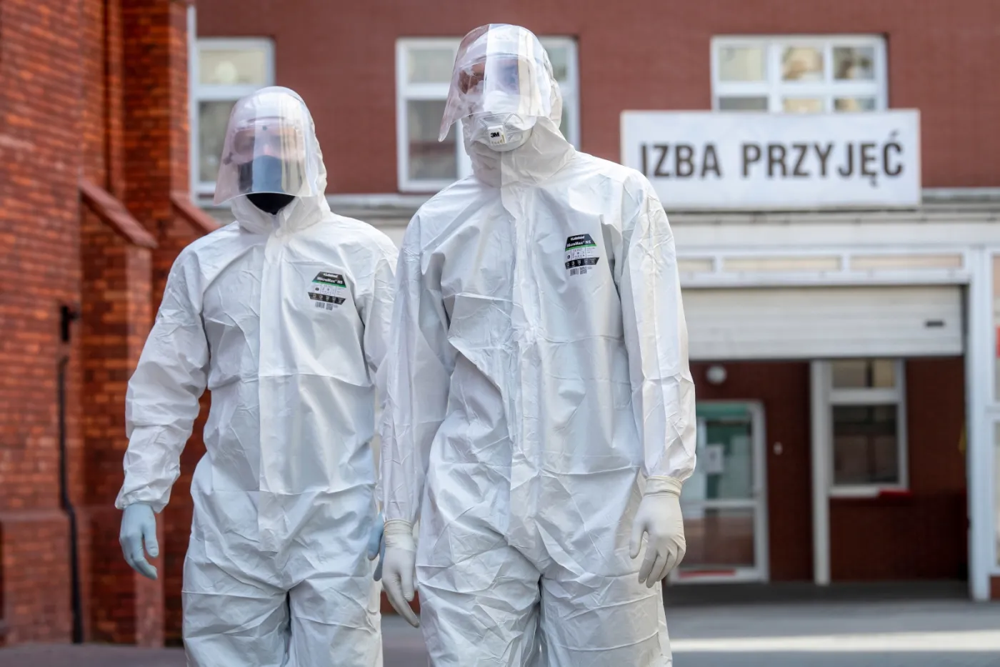 Rząd ogłosił kolejny etap łagodzenia restrykcji [RELACJA]
