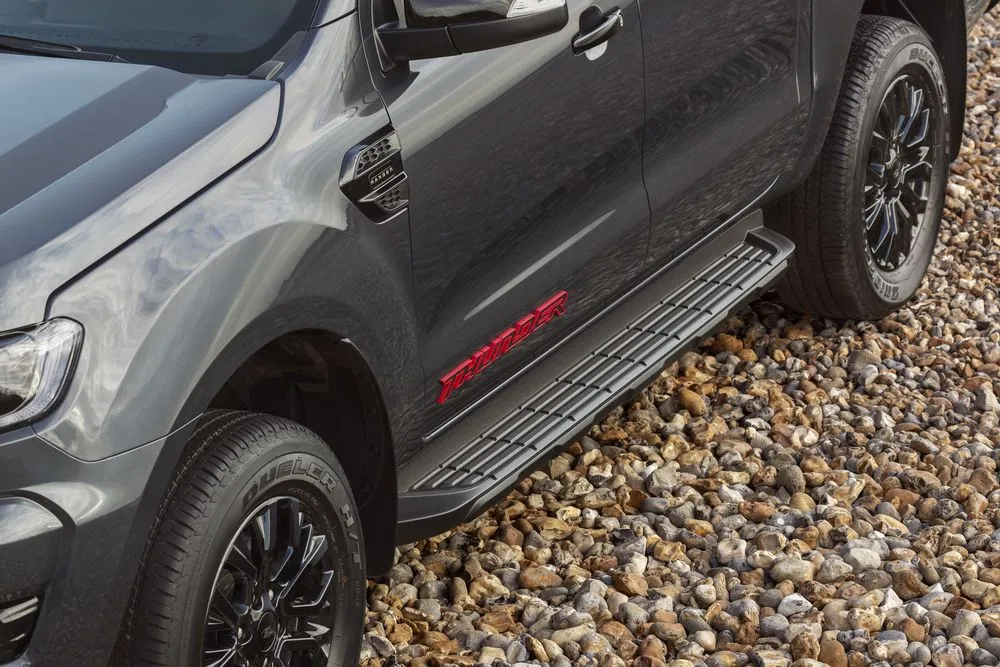 Ford Ranger Thunder gromi SUV-y. Nowy pikap w Polsce w limitowanej serii [CENY, WYPOSAŻENIE]