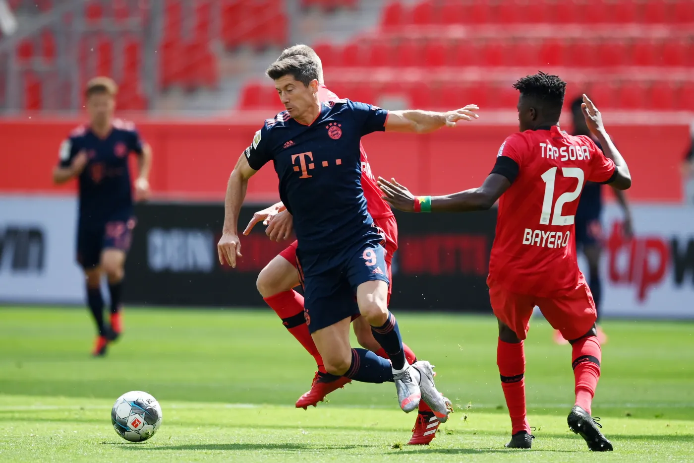 Robert Lewandowski w tym sezonie strzelił więcej goli niż... AC Milan
