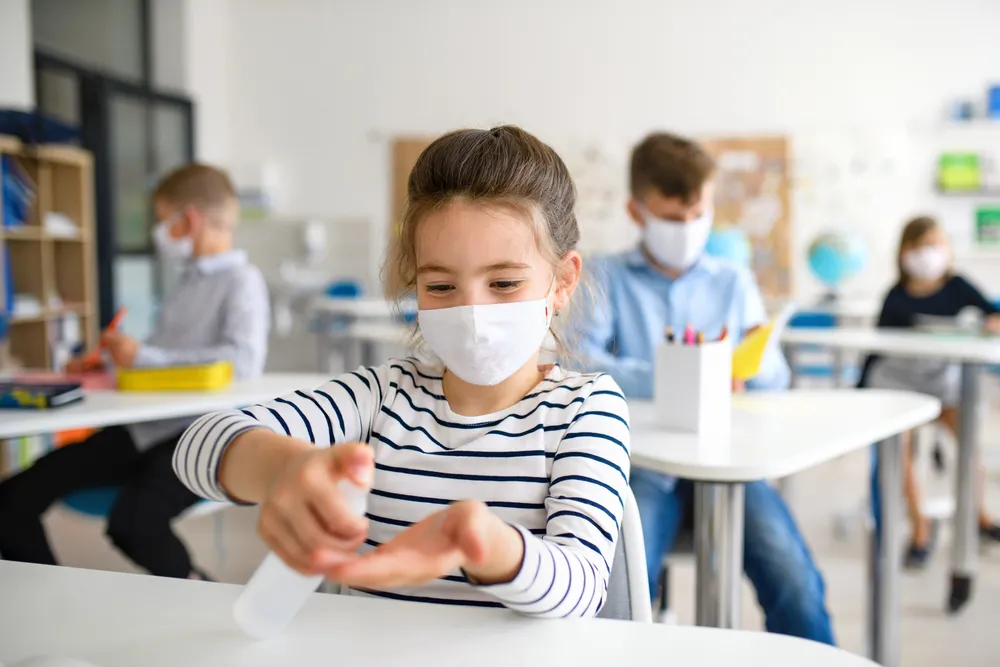 Edukacja na specjalnych zasadach. Jak wrócić do szkół i się nie pozarażać