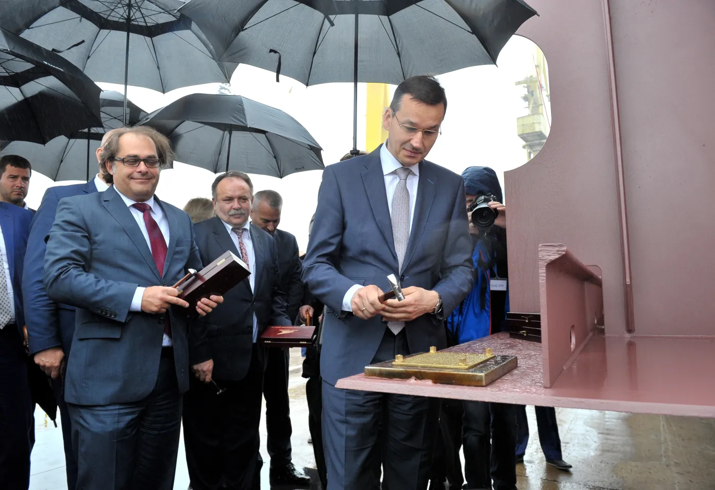 Przez trzy lata powstała tylko stępka promu. Sprawą wreszcie zajął się NIK