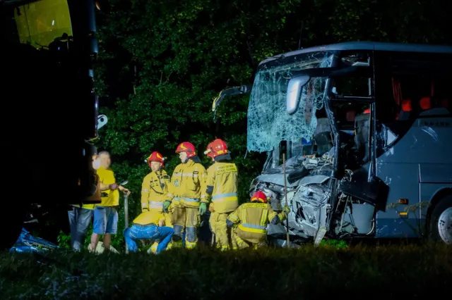 Wypadek busa w Gliwicach. Wśród zabitych para narzeczonych. Kierowca volkswagena usłyszał zarzuty [WIDEO]
