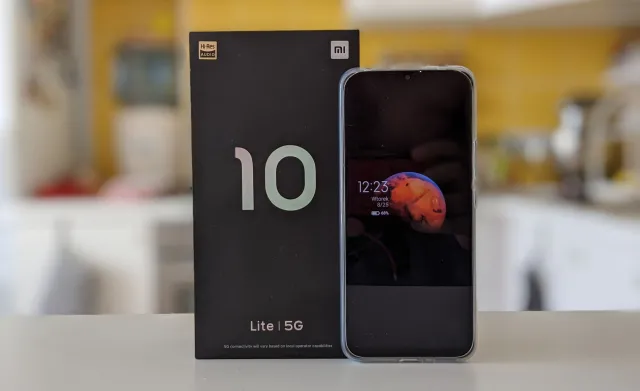Mi 10 Lite, czyli tani smartfon z 5G [TESTUJEMY]