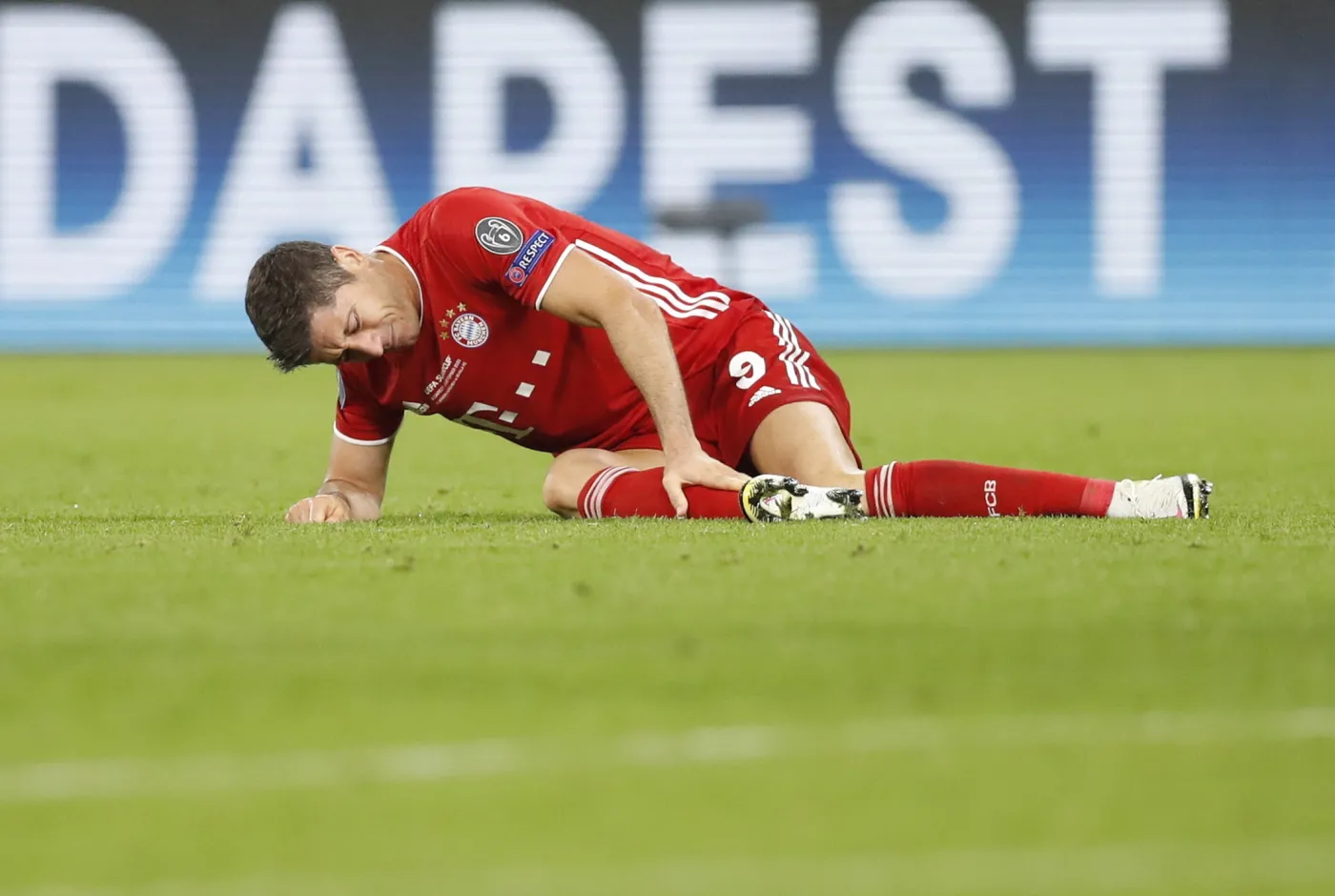 Lewandowski uniknął milionowych podatków? Niemcy dotarli do nowych dokumentów