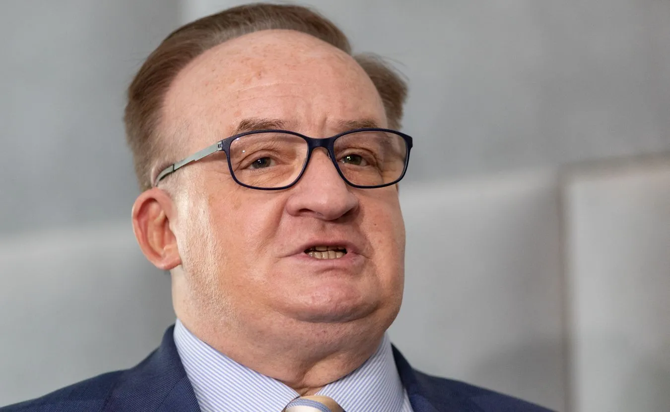 Jacek Saryusz-Wolski mówi o pułapce negocjacyjnej i "poważnym błędzie"