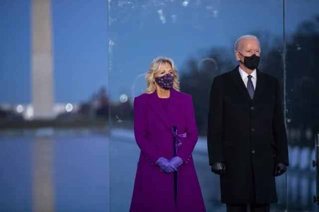 Biden podpisze w środę 15 aktów wykonawczych. Anuluje decyzje Trumpa