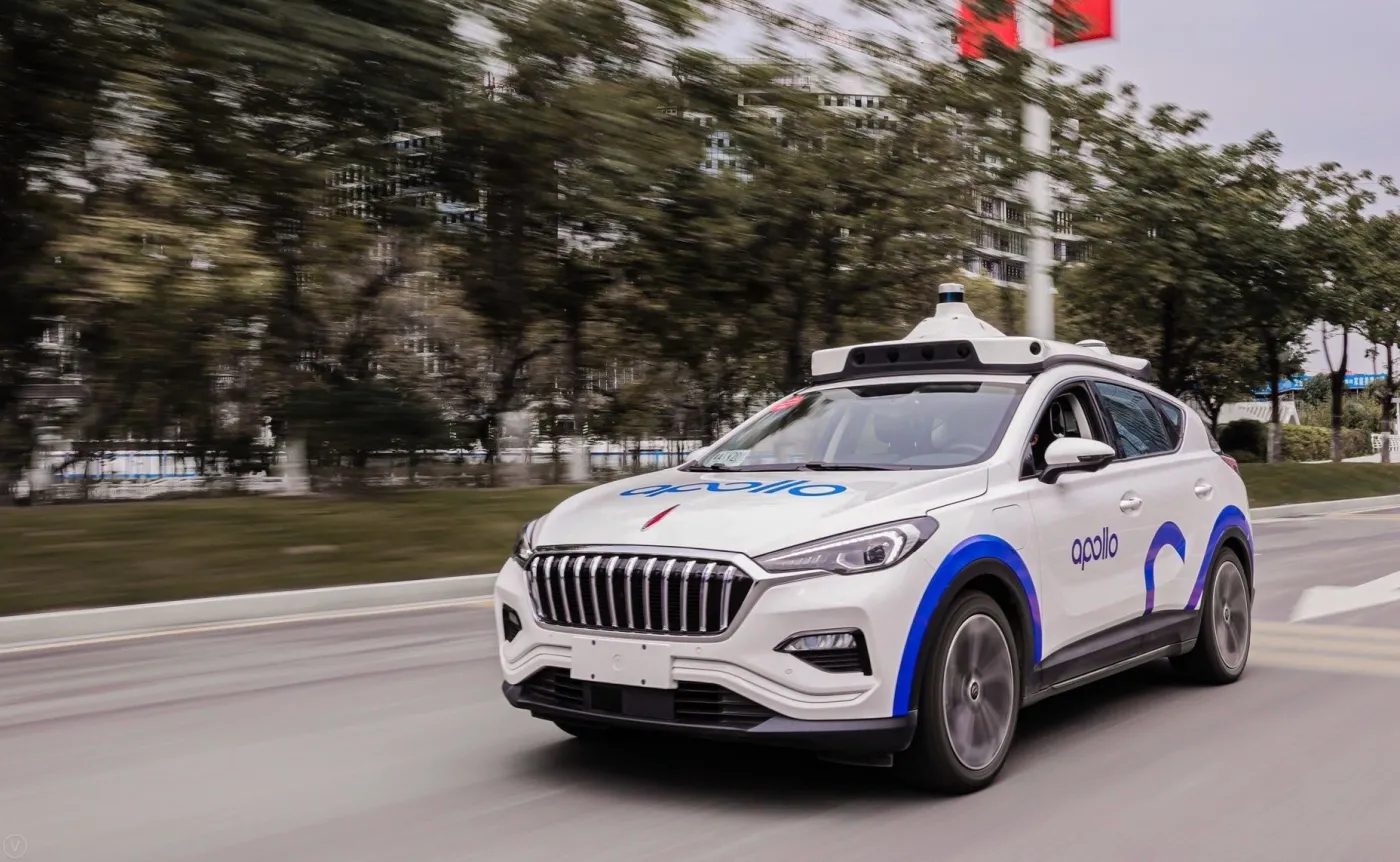 Samochody-roboty już na ulicach. Pierwsza firma dostała pozwolenie na przewóz ludzi