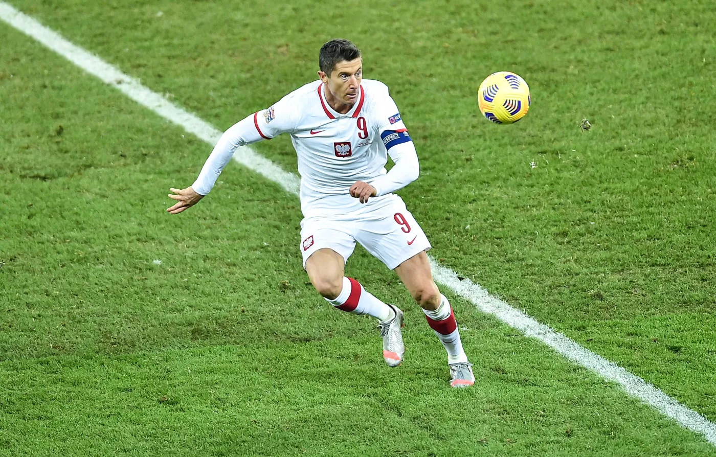 El. MŚ 2022. Węgrzy będą "deptać Lewandowskiemu po piętach"