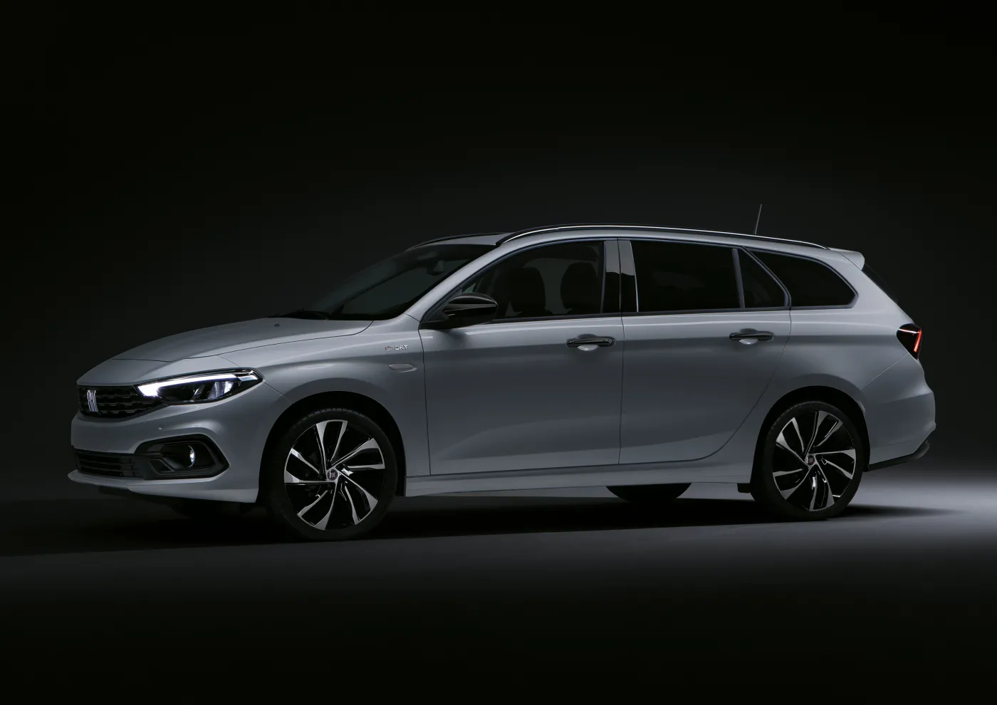 Nowy Fiat Tipo City Sport już w Polsce. Kusi nie tylko stylem