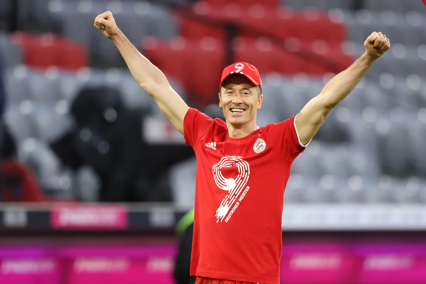 Liczby Lewandowskiego robią wrażenie. 11 sezonów, 9 tytułów, 275 goli