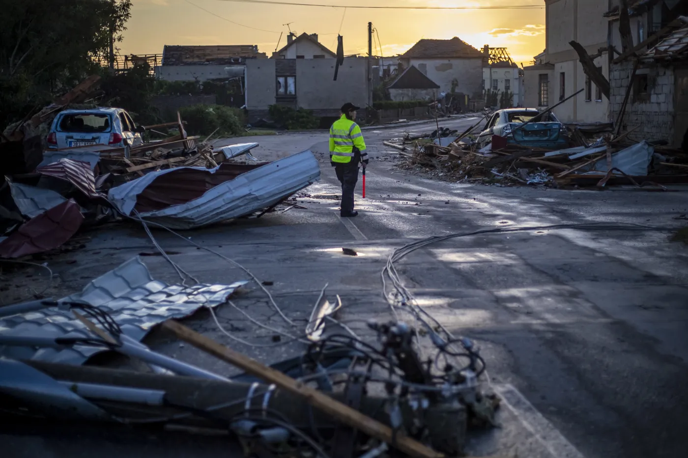 Tornado uderzyło w południowe Czechy. Ogromne zniszczenia [DRAMATYCZNE FOTO]