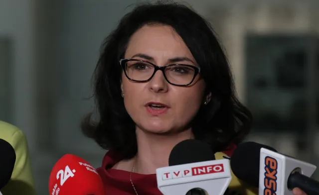 Gasiuk-Pihowicz bije w "dobrozmianowych sędziów". W tle trzyosobowe składy