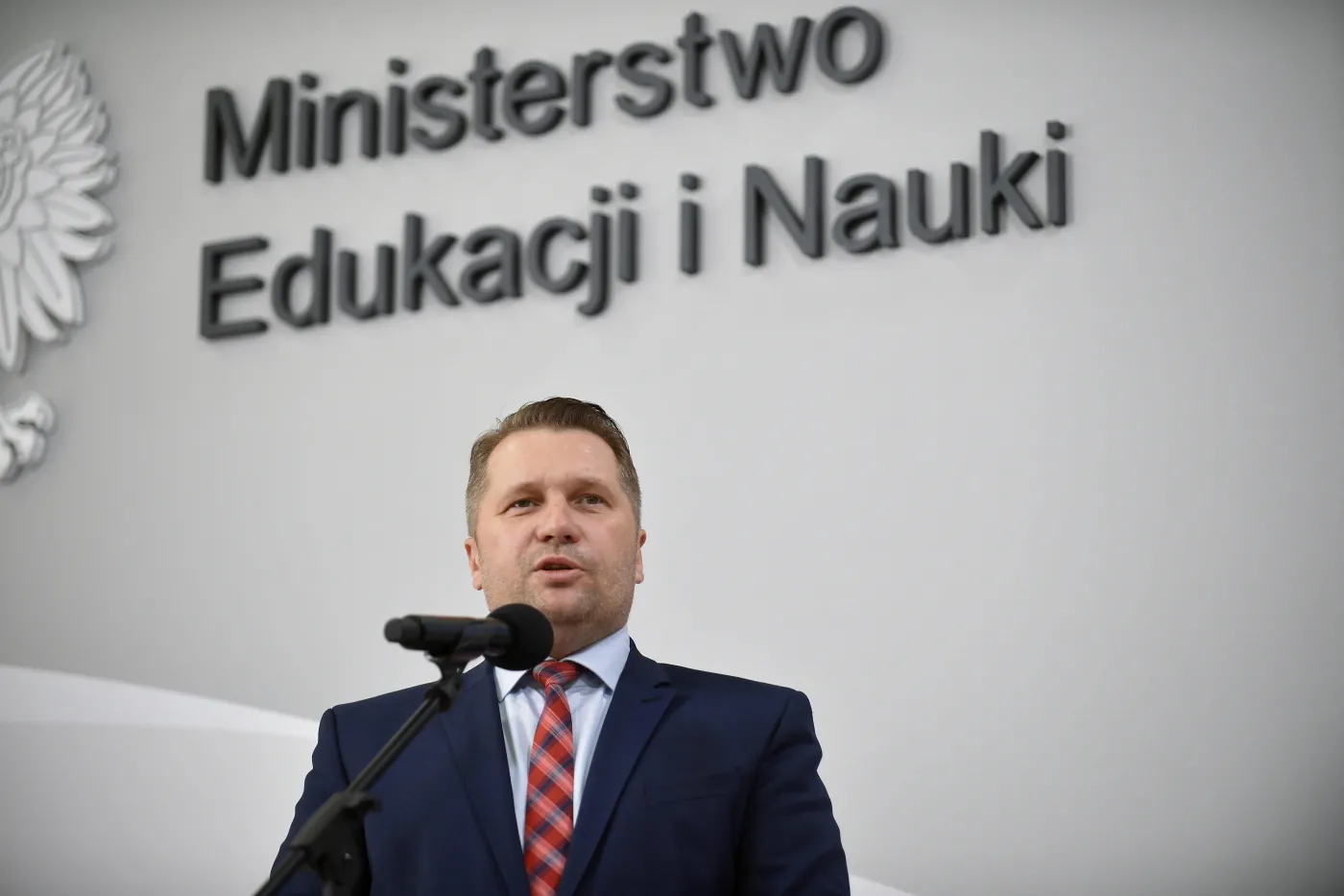 Czarnek zapowiada "zdecydowanie większe wynagrodzenia" dla nauczycieli
