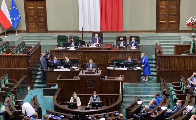 Banaś w Sejmie o wyborach kopertowych. Padły poważne zarzuty