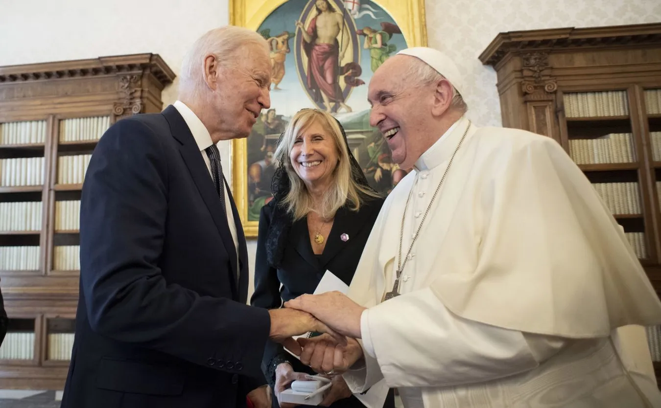 Biden: Usłyszałem od papieża, że powinienem przyjmować komunię. W tle sprawa aborcji
