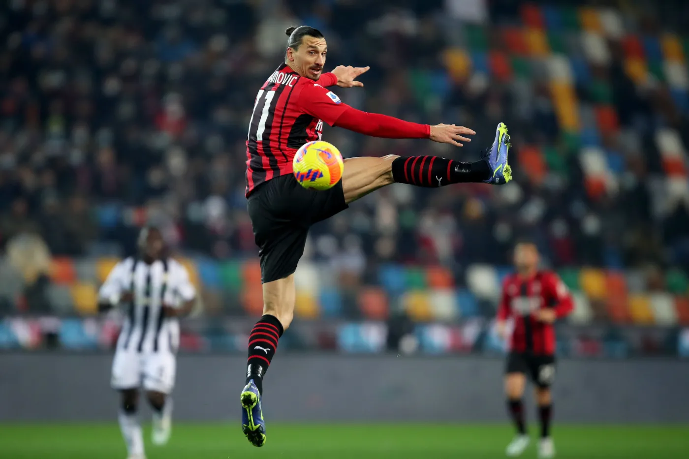 Cudowny gol Ibrahimovica uratował AC Milan przed porażką [WIDEO]