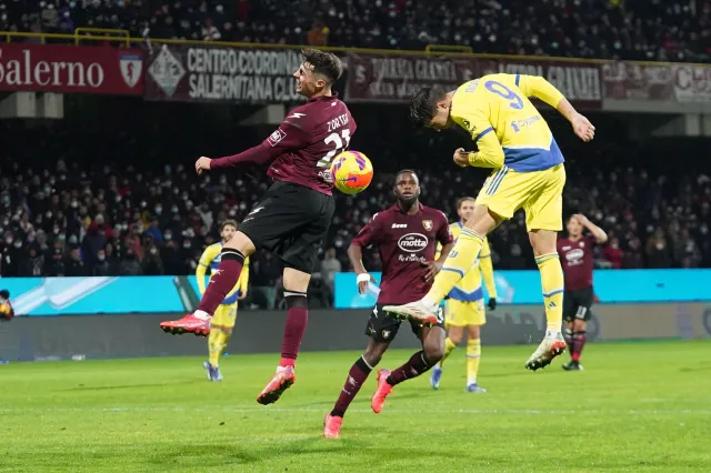 Liga włoska. Czyste konto Szczęsnego, hattrick Pasalica [WIDEO]