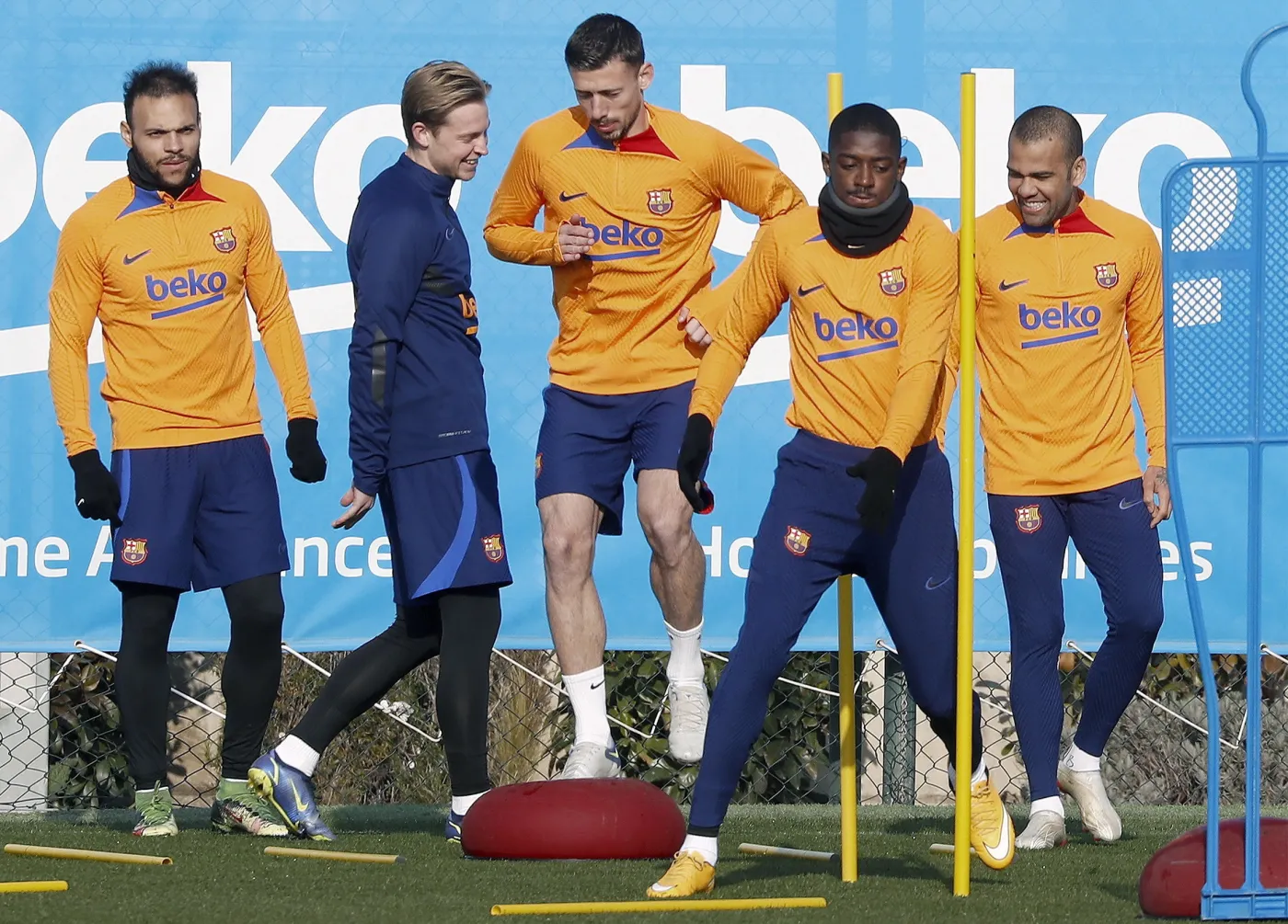 Kibice Atletico Madryt i Barcelony liczą na przełamanie