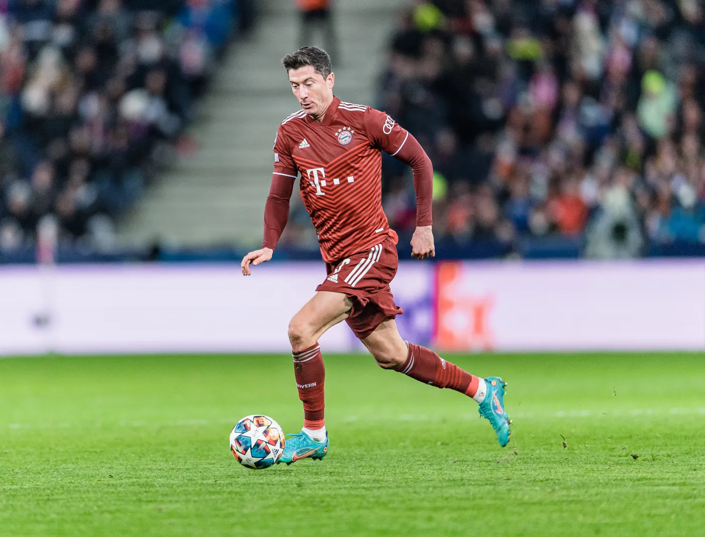 Dyrektor Bayernu nie odkrywa kart ws. nowej umowy Lewandowskiego