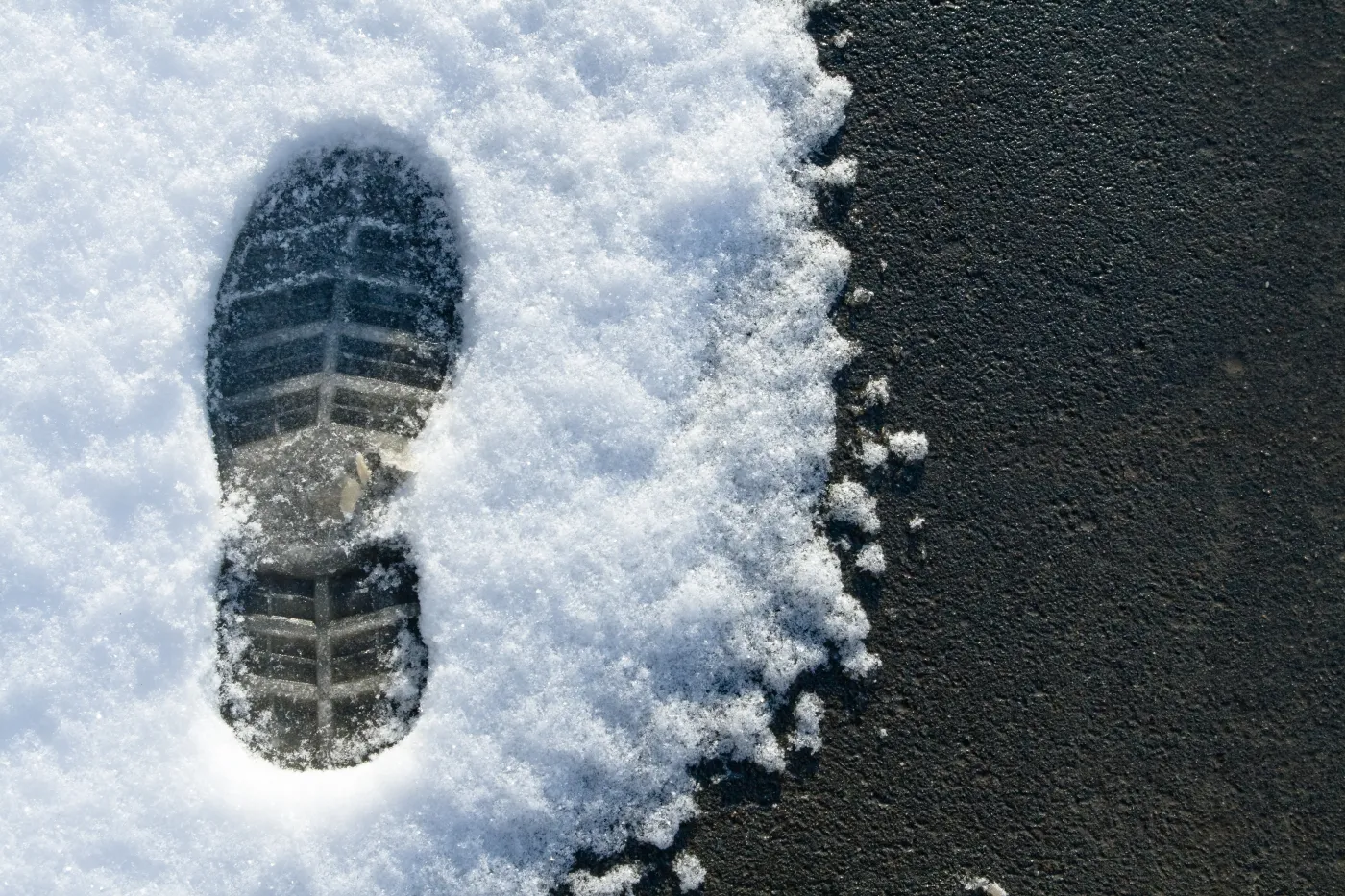 Pierwszy atak zimy? Meteorolodzy ostrzegają. Najnowsza PROGNOZA POGODY