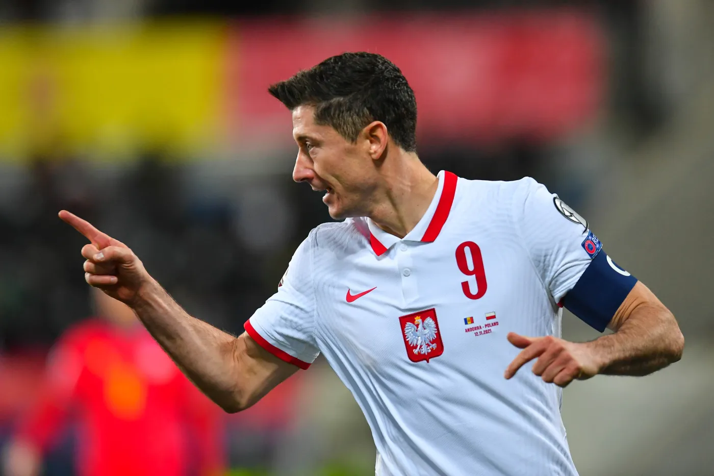 "Tutaj nie ma czasu na wspólne poznawanie się. Cel jest jeden - awans"