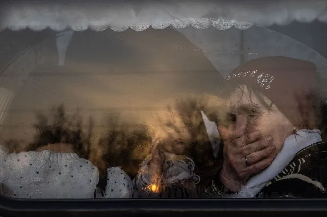 Wojna w Ukrainie. Tragiczna sytuacja w Mariupolu [RELACJA NA ŻYWO]