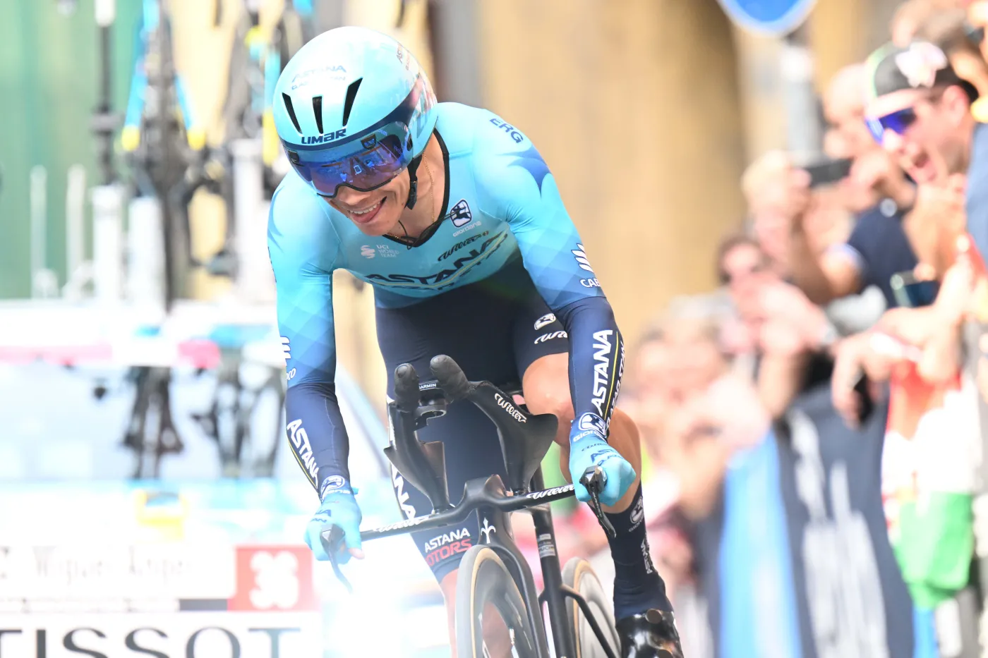 Miguel Angel Lopez wycofał się z Giro d'Italia. Był jednym z faworytów