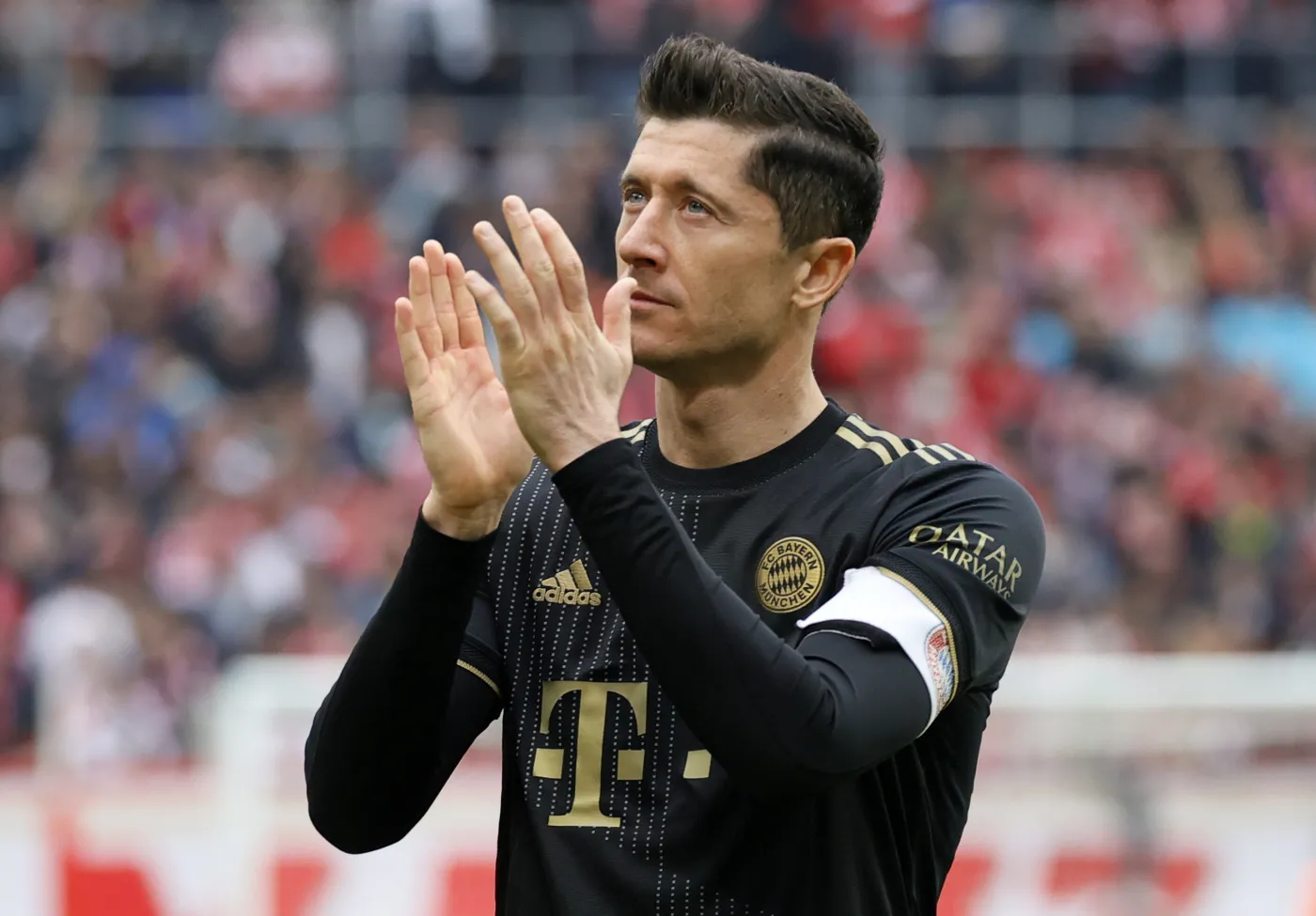 Barcelona dementuje informacje o negocjacjach z agentem Lewandowskiego