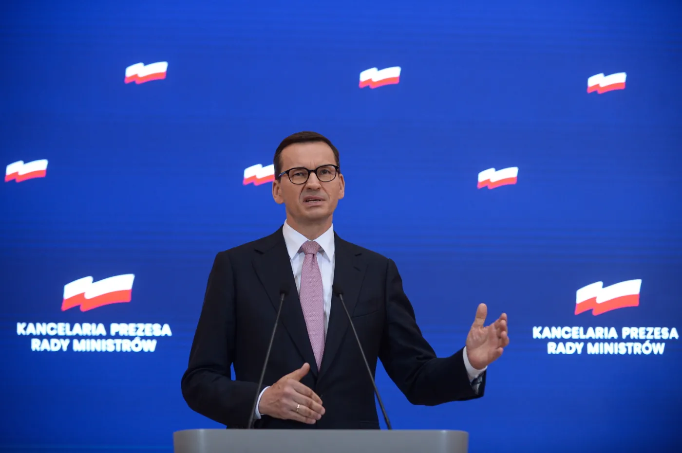 Premier: Kiedy rodziny tracą grunt pod nogami, państwo nie może stać bezczynnie