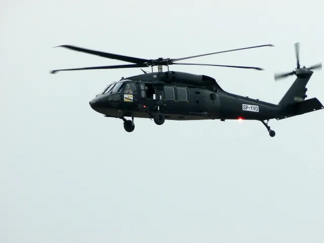 Black Hawk w akcji. Polacy pomagają gasić pożar w Czechach