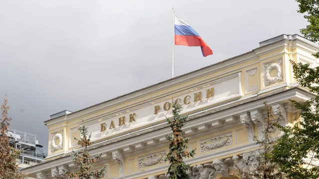 Bank Centralny Rosji obniżył stopy procentowe. To próba ratowania gospodarki...