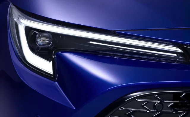 Toyota Corolla 2023 wjeżdża do Polski, hybryda 5. generacji pod maską