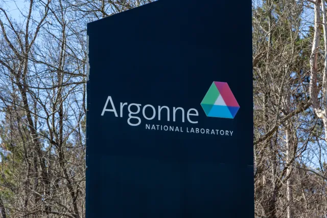 Reuters: Rosyjscy hakerzy atakowali trzy laboratoria jądrowe w USA