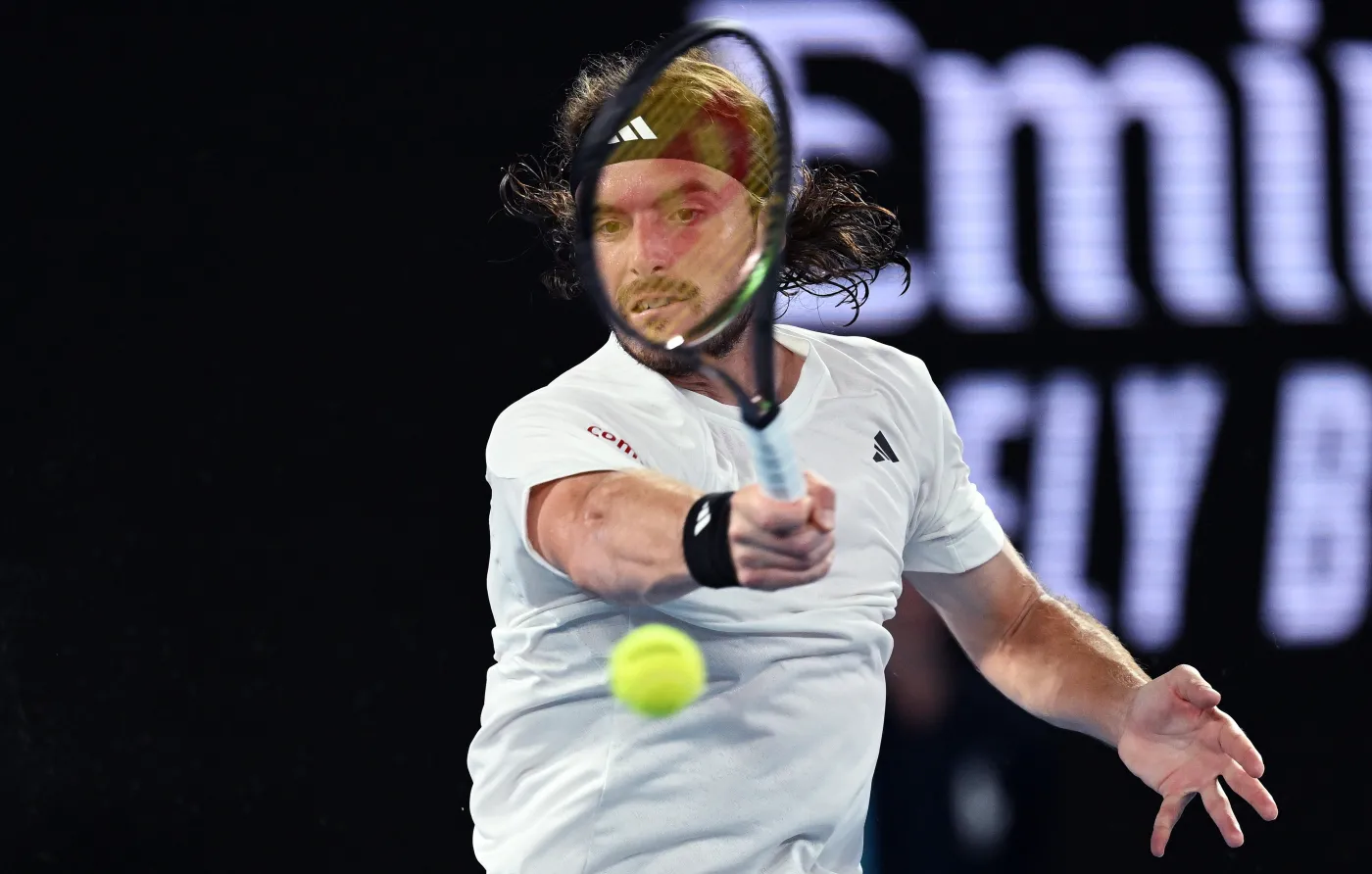 Tsitsipas rywalem Chaczanowa w półfinale Australian Open
