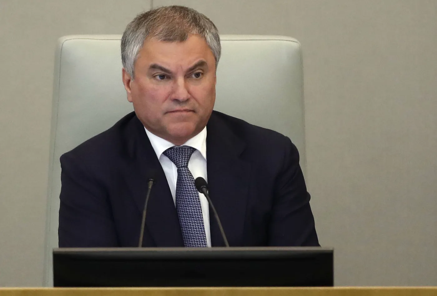 Szef Dumy Państwowej chce konfiskaty majątków osób krytykujących wojnę