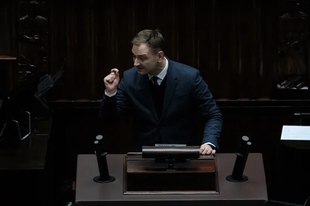 "Obrzydliwe słowa". SP chce ukarania Nitrasa za body shaming Czarnka, Brudzińskiego czy Kempy