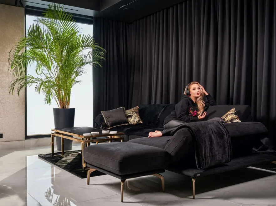 Złote, a skromne...? Cleo pokazała wnętrza swojego nowego apartamentu [FOTO]