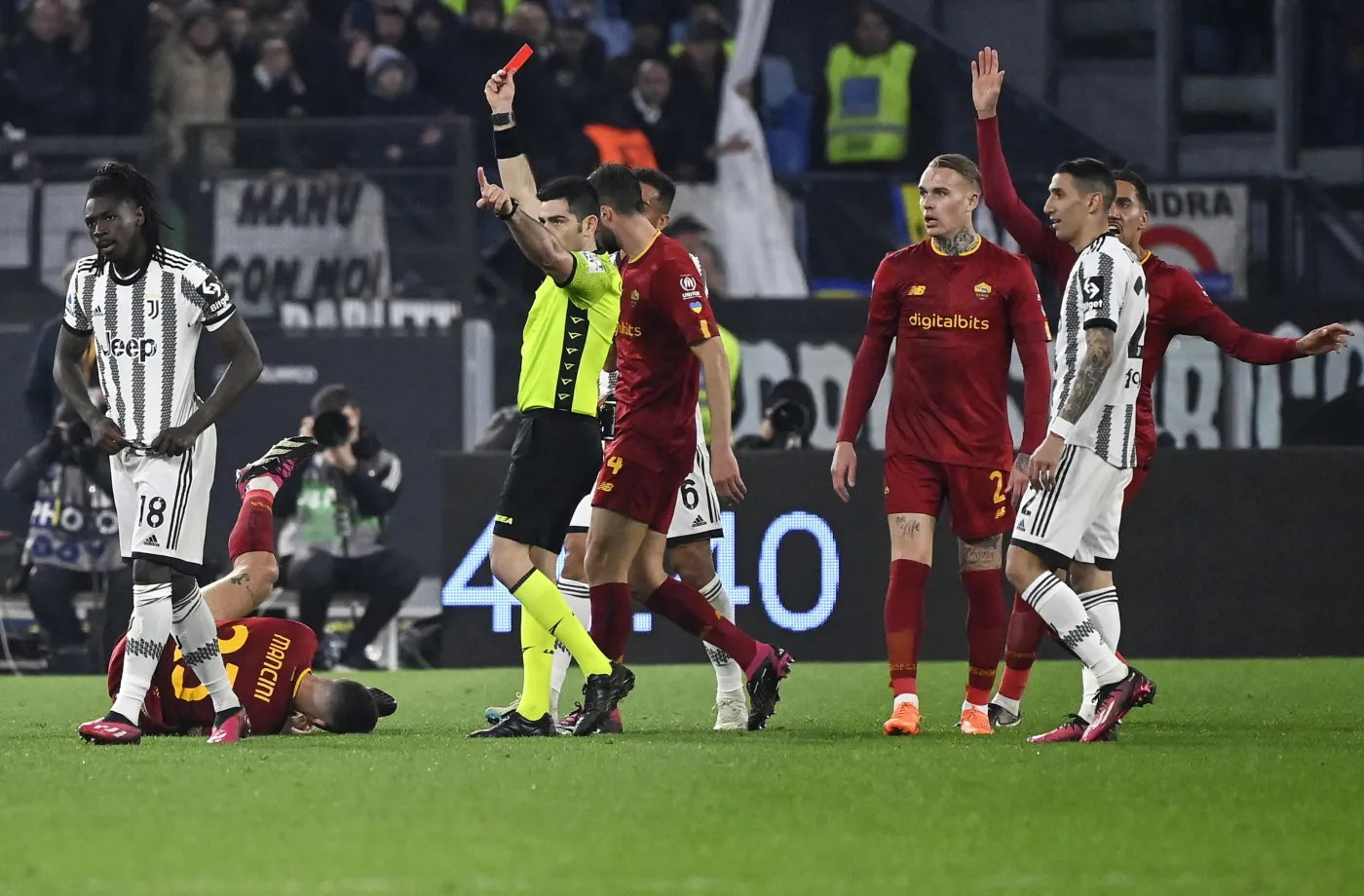 Moise Kean ukarany za kopnięcie rywala. Nie zagra w dwóch meczach i zapłaci grzywnę