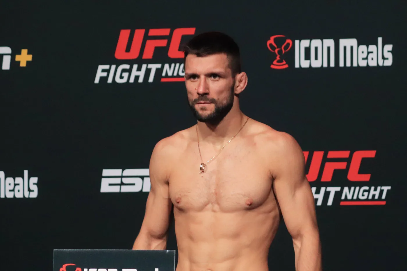 UFC Vegas 57: Weigh-in