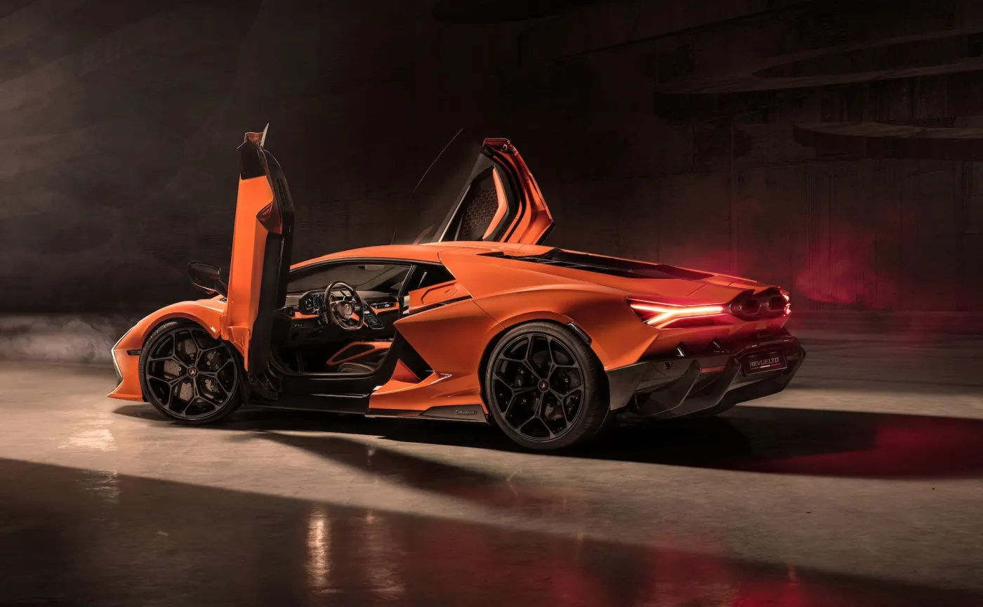 Lamborghini Revuelto