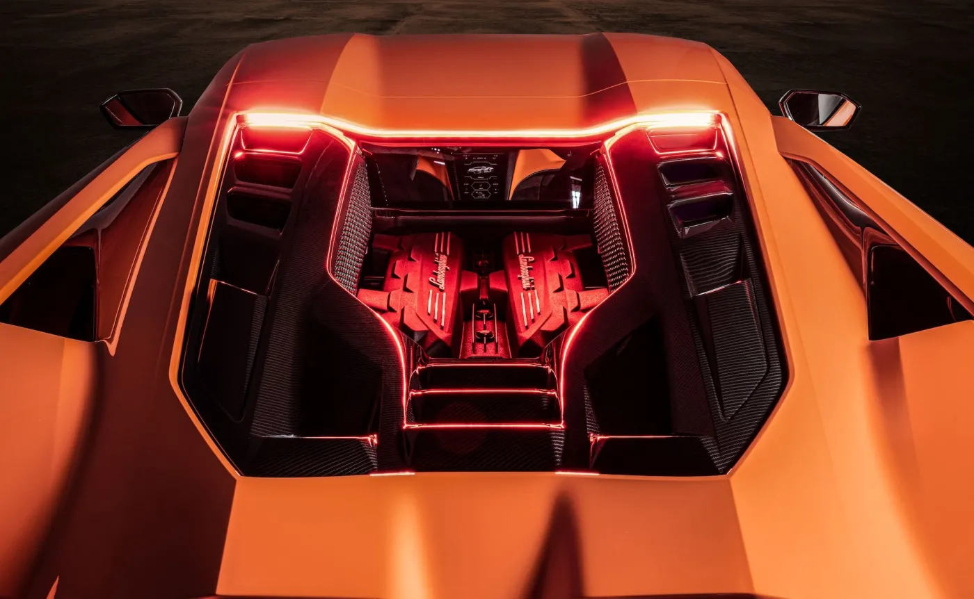 Lamborghini Revuelto